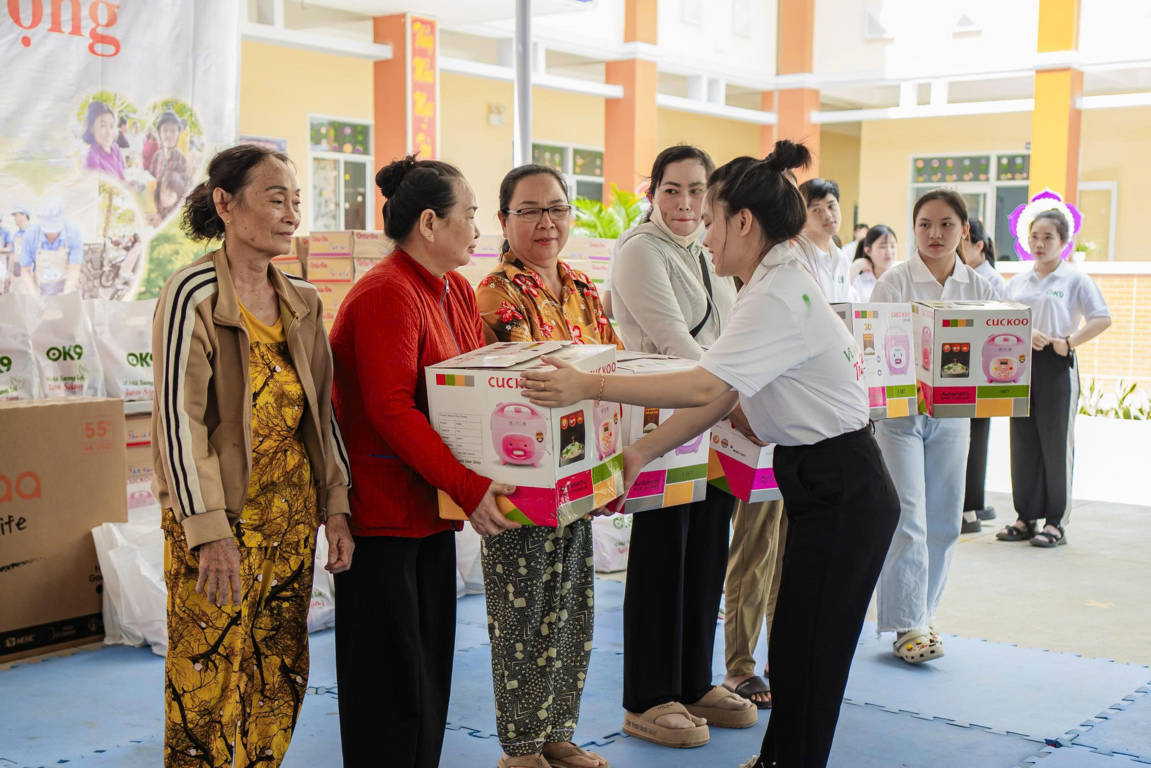 Cùng OK9 về Bến Tre: Lan tỏa yêu thương, dựng xây hy vọng